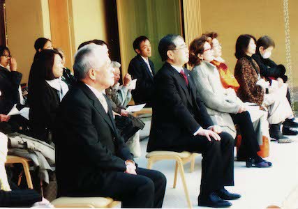 伊勢神宮奉納コンサートの観客席の写真